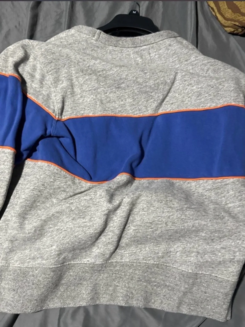Gray & Blue New York Knicks Crewneck Sweatshirt Size large